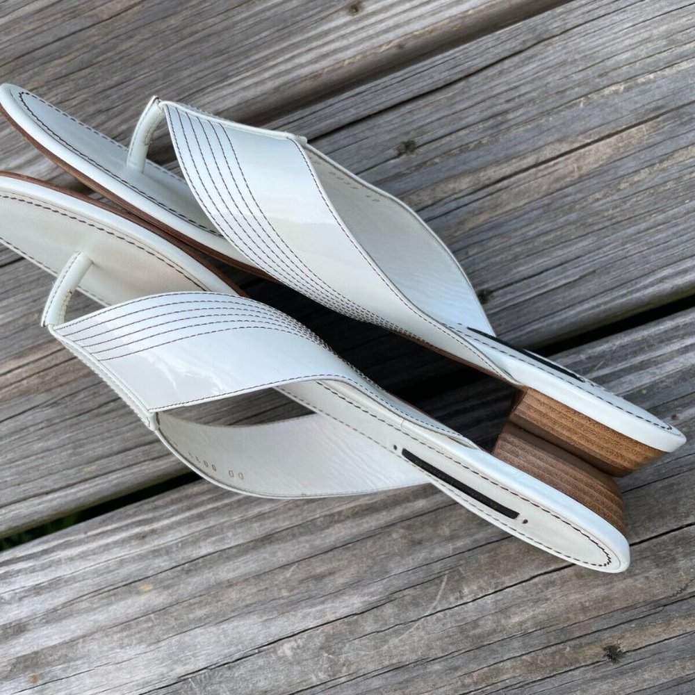 Louis Vuitton Women Sandal Shoes White Leather Thong Flat Made in Italy Size 40 - Picture 8 of 13